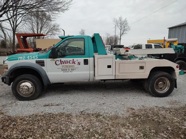 Chuck's Towing - photo 2