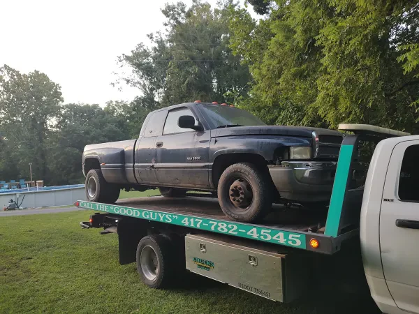 Chuck's Towing - photo 3