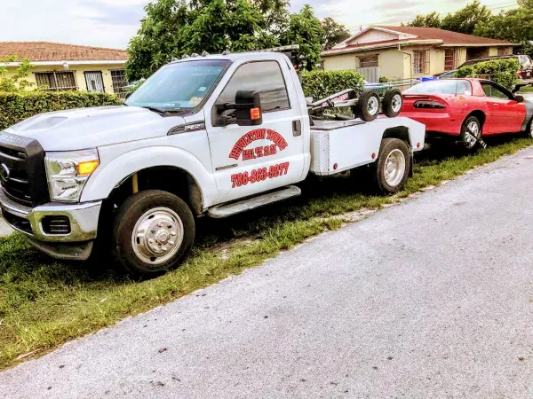 REVOLUTION TOWING - photo 2