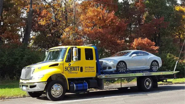 Schmit Towing Service - photo 2