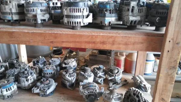 Chava's Auto Sales & Used Auto Parts - photo 3