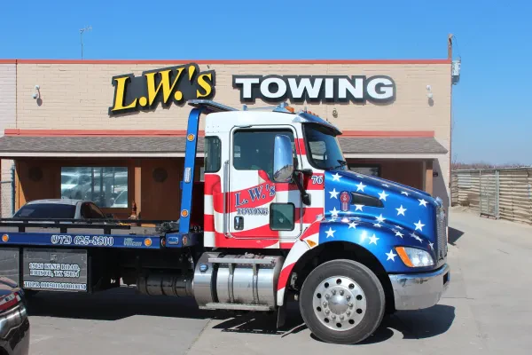 LW's Towing - photo 2