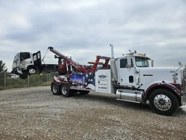 Moctezuma's Towing - photo 3