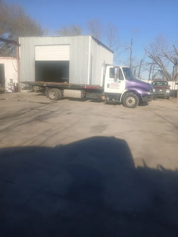 Lovell's Wrecker Repair - photo 4
