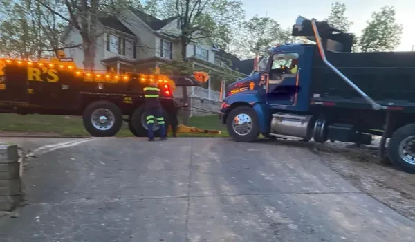 Baker's Towing - photo 2