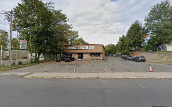 Town Auto Parts Inc - photo 3
