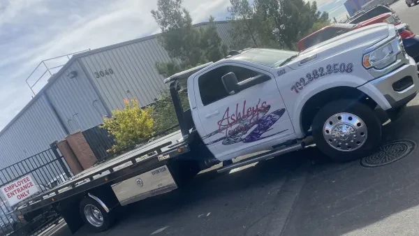 Ashley's Towing - photo 3