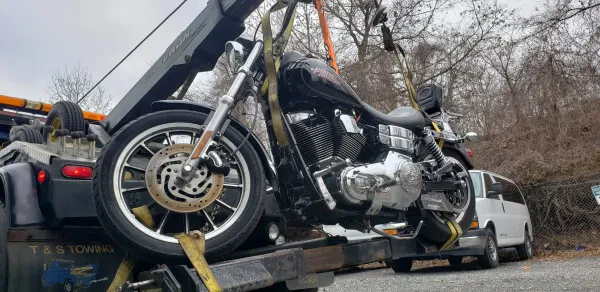 T & S Towing - photo 3