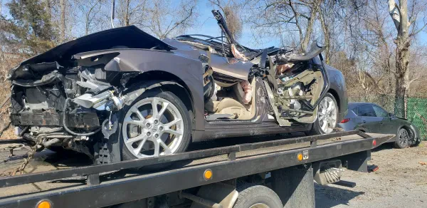 T & S Towing - photo 4