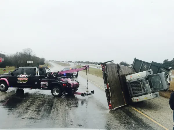 121 Towing & Recovery - photo 4