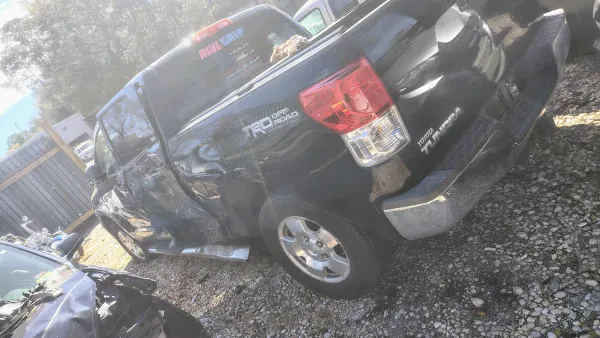 Riverside Towing - photo 2
