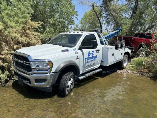 E-Z Towing & Recovery - photo 2