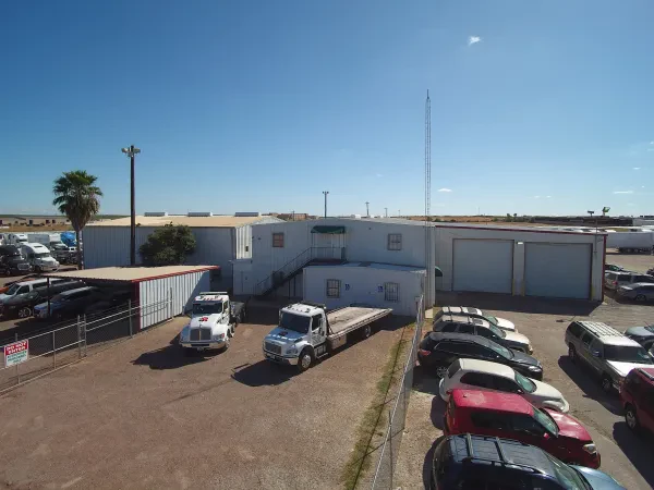Apple Towing Co. (Laredo) - photo 3