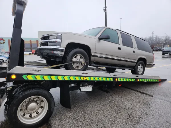 Oscars Towing - photo 3