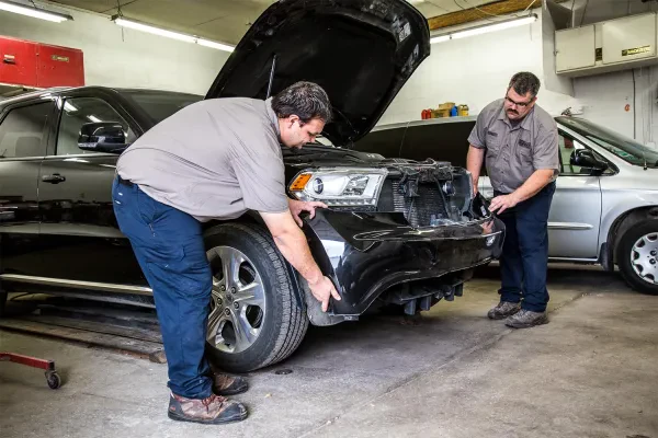 Vern's Collision and Glass Inc - photo 3