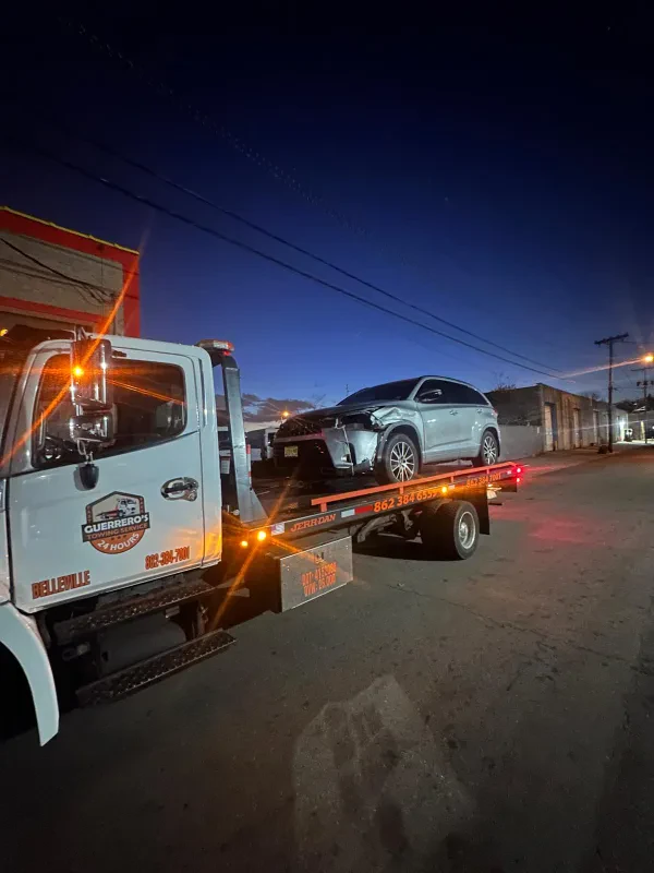 Guerrero's Towing Service - photo 2