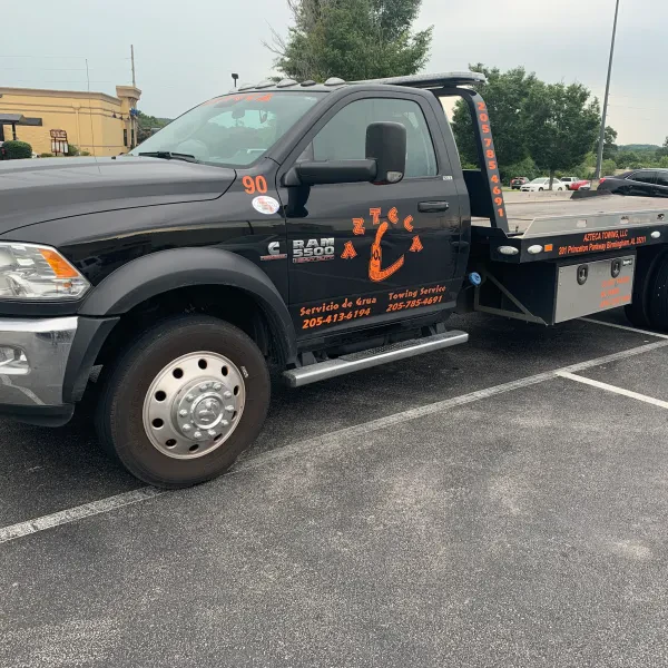 Azteca Towing LLC - photo 2
