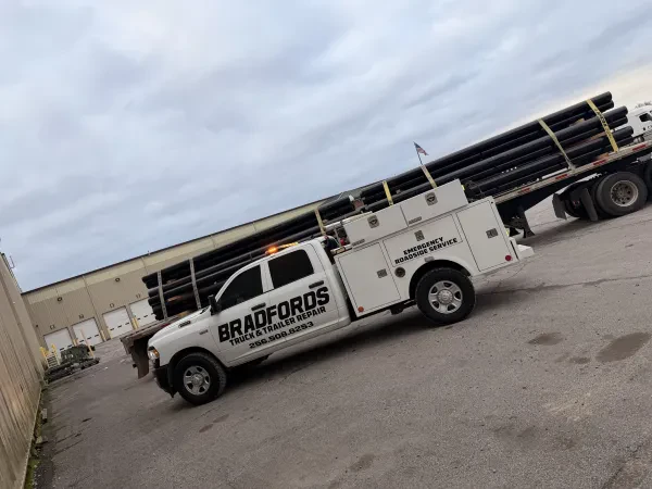 Bradford's Truck & Trailer Repair Inc - photo 4