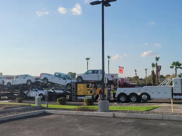 Parker Towing HEAVY DUTY TOW TRUCK YUMA AZ - photo 2