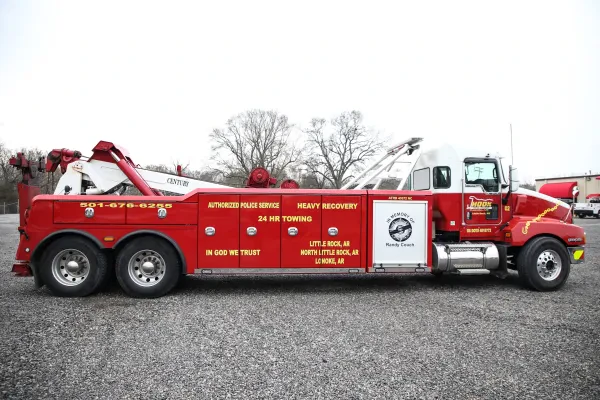 JHook Towing & Recovery - photo 4