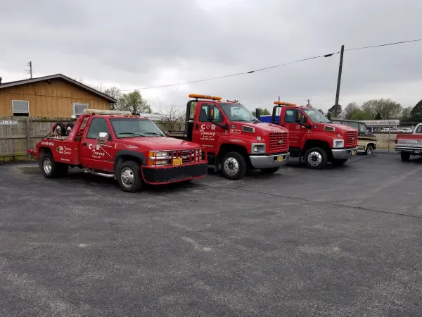 C & R Towing - photo 2