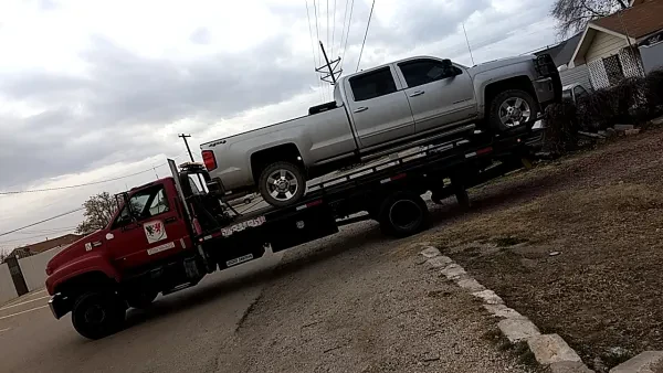 Elite Wrecker Service - photo 3