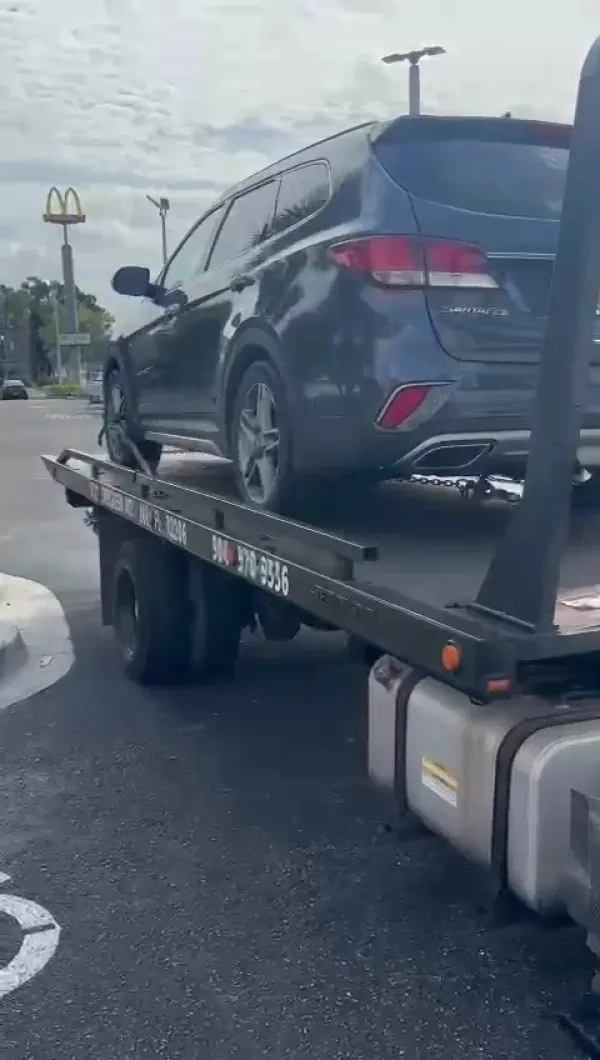 Unison Towing Inc - photo 2