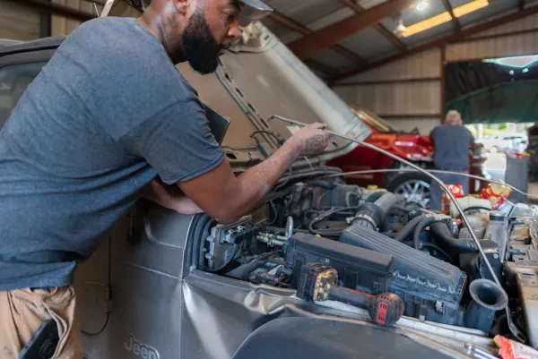 Harry's Body Shop & Towing - photo 2
