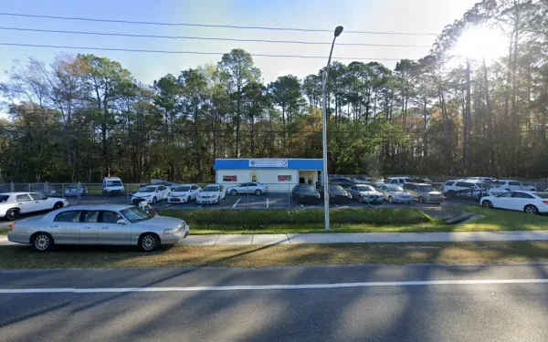Petey's Auto Sales & Towing - photo 3