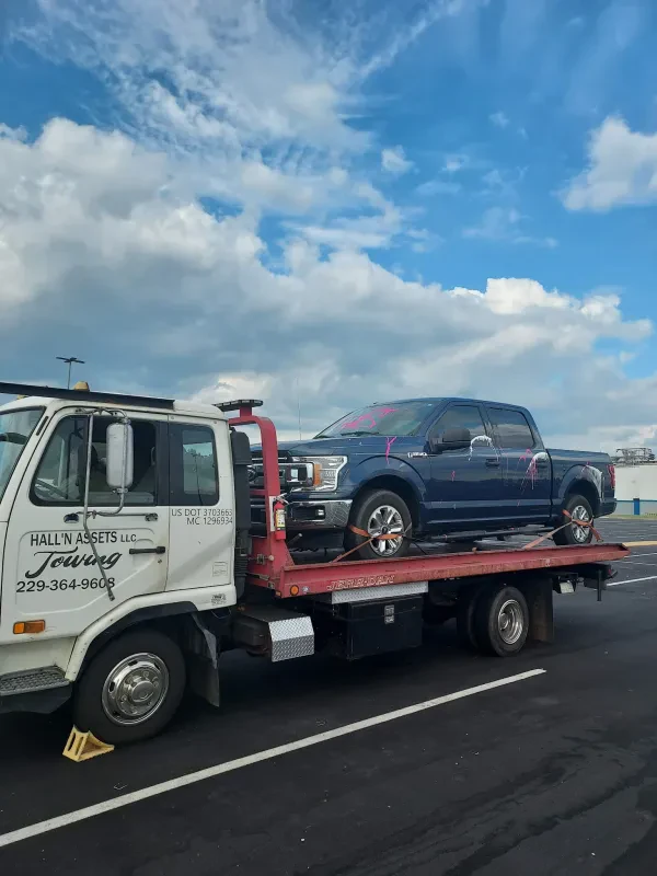 Hall'n Assets Towing - photo 2