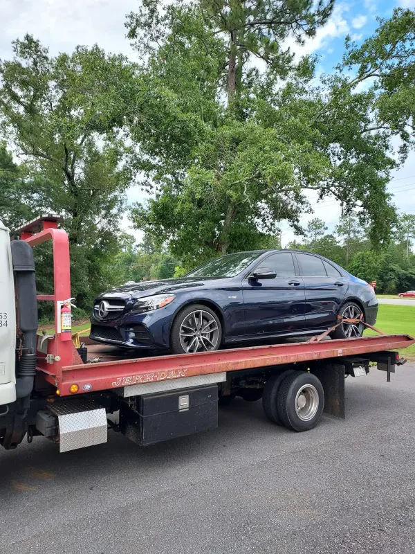 Hall'n Assets Towing - photo 3