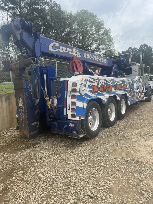 Curts Heavy Towing - photo 2