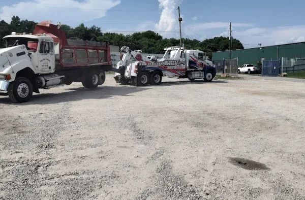 Hulsey's Wrecker Service - photo 3