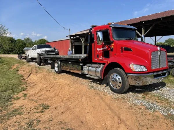 Hardeman's Wrecker Service - photo 2