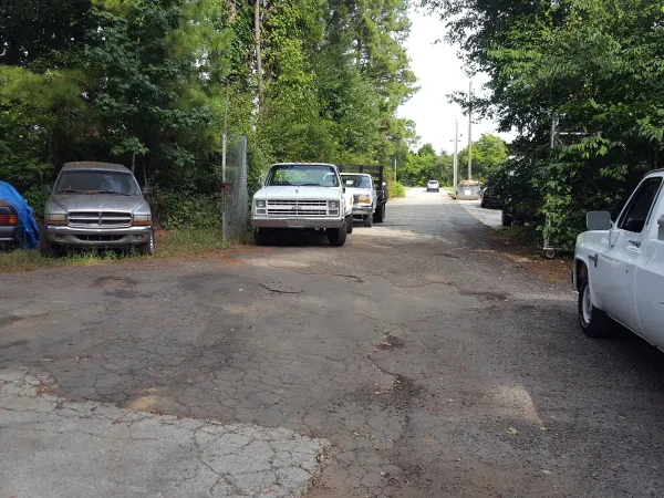 Calls Used Auto Parts - photo 2