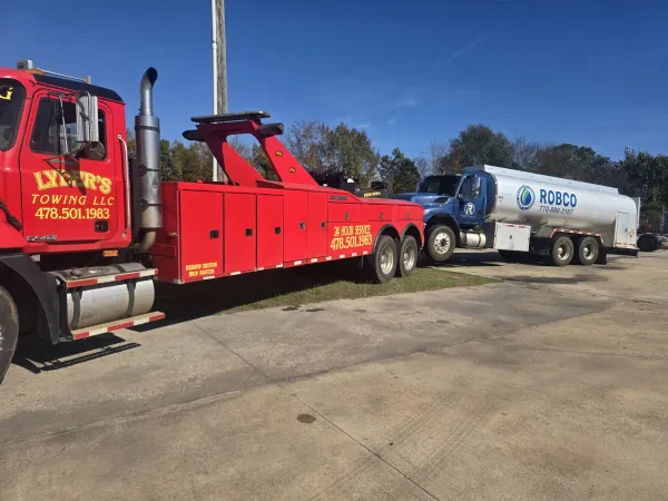Lyder's Towing LLC - photo 3