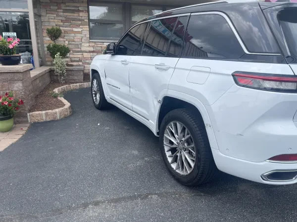 Mizzoni's Auto Body - photo 3