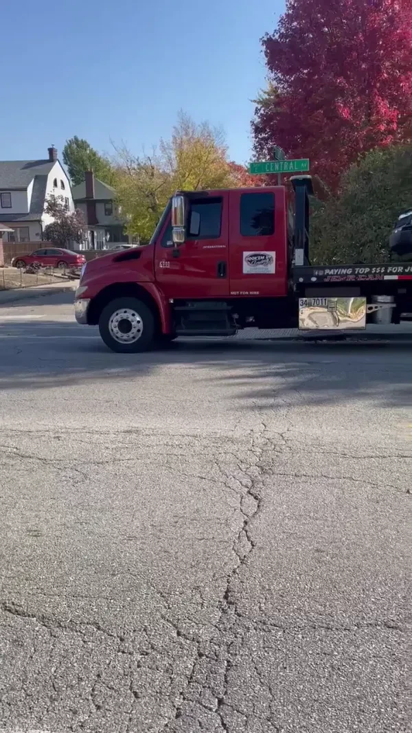 Hook"EM" Up TOWING & Roadside LLC - photo 2