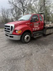 Gus's Towing