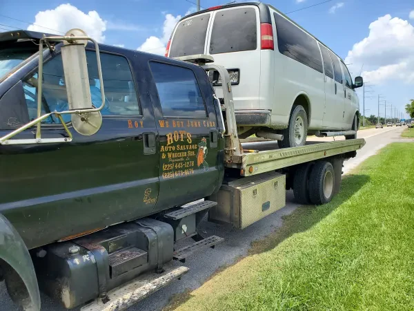 Roy's Auto Salvage and Wrecker - photo 3