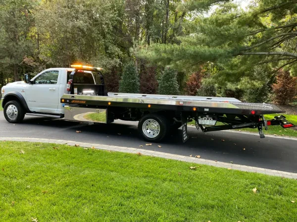 ARZ Towing CO. - photo 4