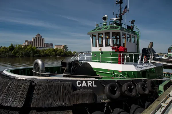 Harbor Docking & Towing - photo 4