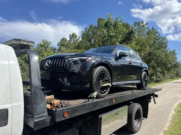 Zee Towing & Storage LLC - photo 3