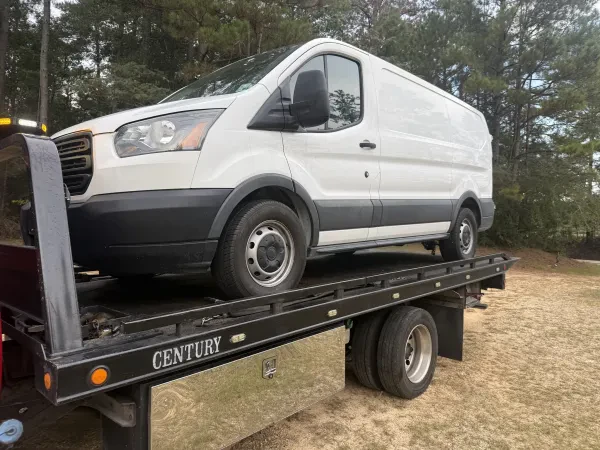 Zee Towing & Storage LLC - photo 4
