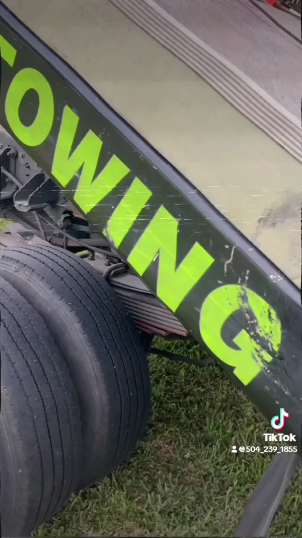 NOLA TOWING TRUCKS LLC - photo 2