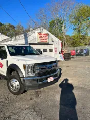 V auto center