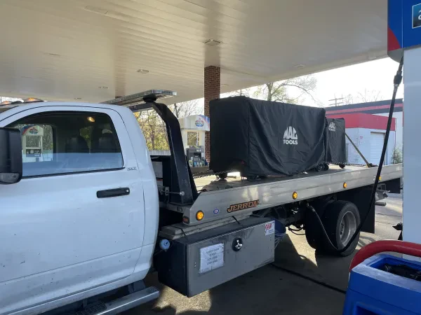 UNIVERSITY AUTO TOWING AND RECOVERY - photo 4