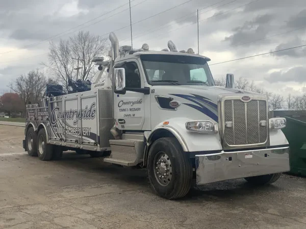 Bud's Towing - photo 3