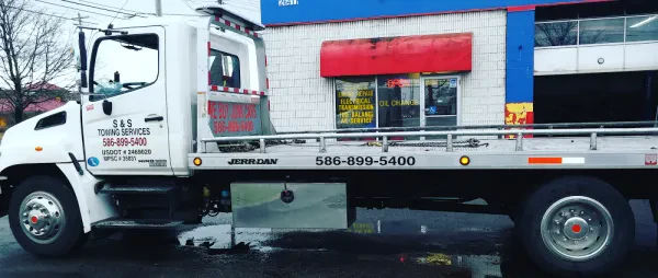 S & S Towing services - photo 2