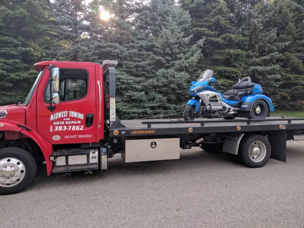 Midwest Towing & Auto Repair - photo 3